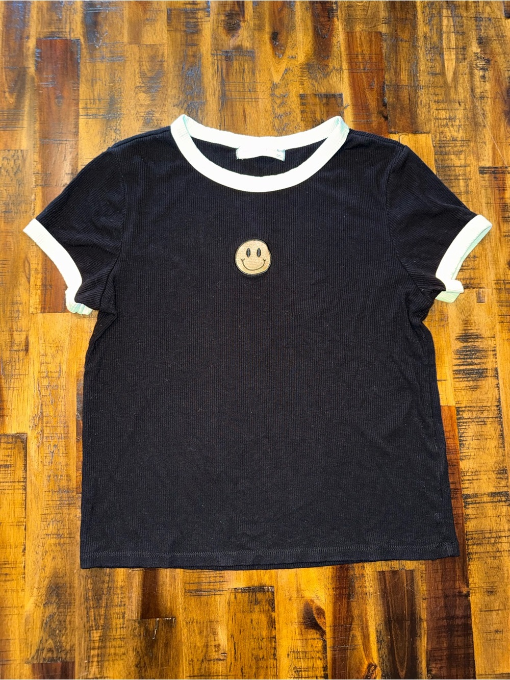 🍒 Y2K Girl's XL black with white trim ribbed, crop top! SMILE patch face punk